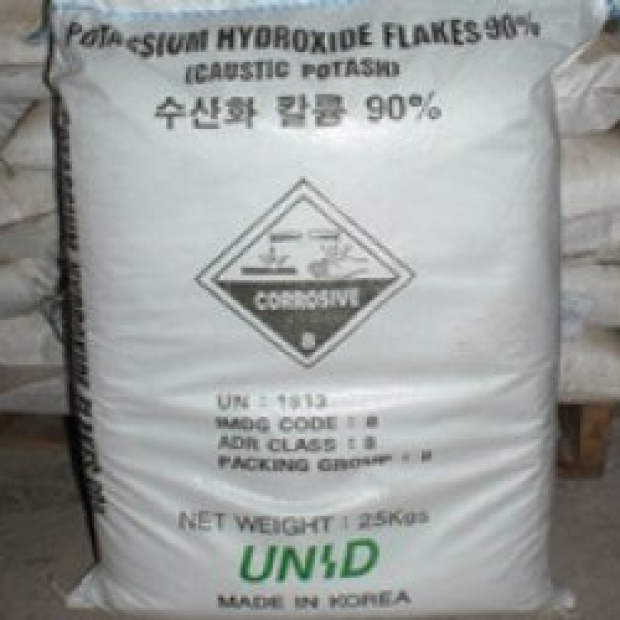 KOH - Potassium hydroxide 90%