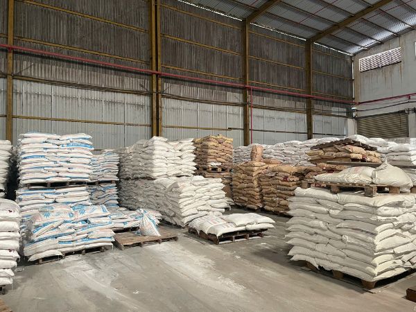 Kho bãi rộng, đáp ứng nhu cầu các đơn hàng lớn cho doanh nghiệp